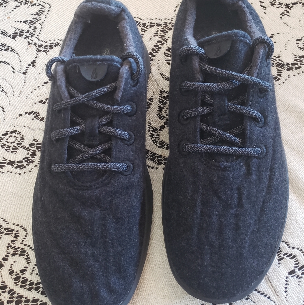 Allbirds shoes size 11